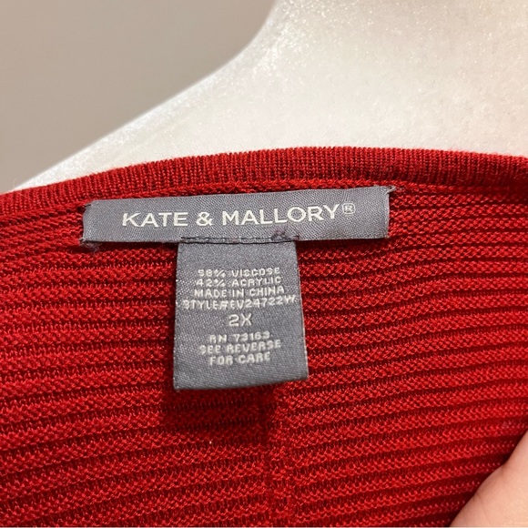 Red Kate and Mallory long top blouse - Picture 8 of 8